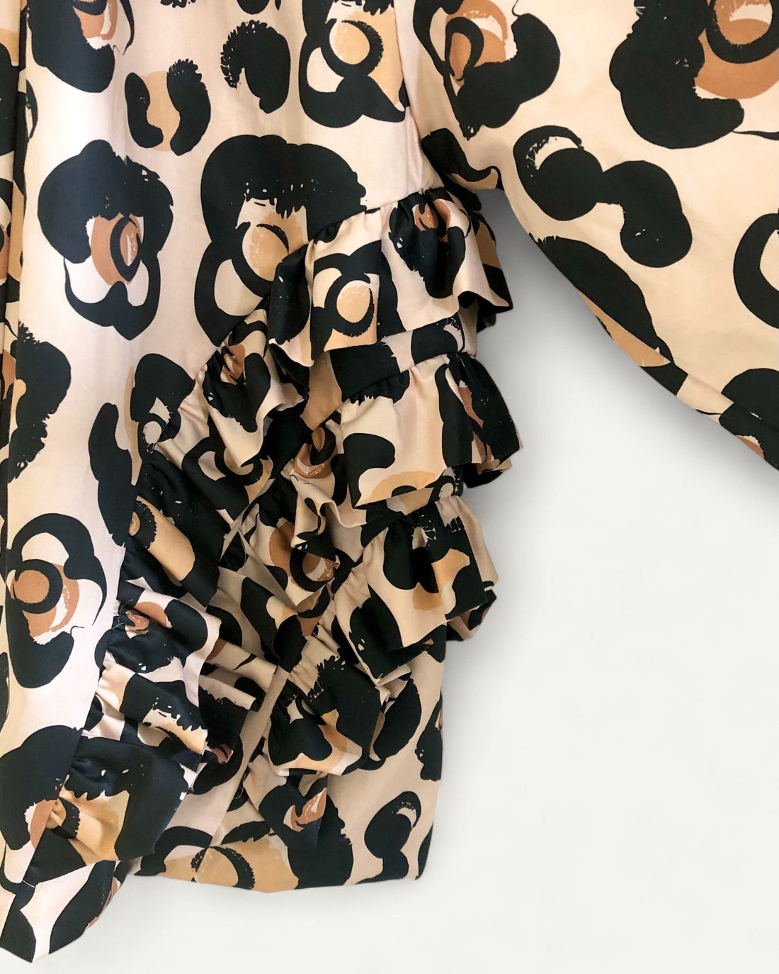 Hana Leopard — A pattern shaped by presence